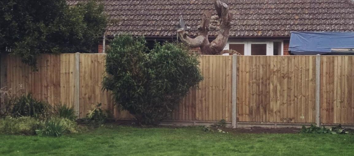 Fresh closeboard fence panels on concrete posts by Lawn Ranger Landscapes, Hythe